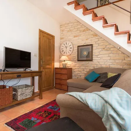 Сasa de vacaciones Istrisches Steinhaus Mit Grossem Garten Und Terrasse, In Der Naehe Von Wenig Besuchten Straenden Viskovići