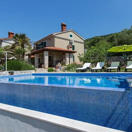 Сasa de vacaciones Istrisches Steinhaus Mit Grossem Garten Und Terrasse, In Der Naehe Von Wenig Besuchten Straenden